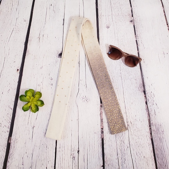 Hollister - Picture 6 of 6